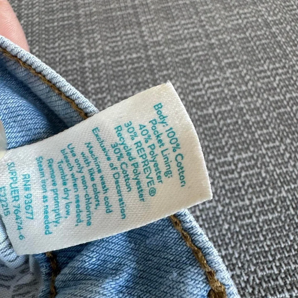 Thereabouts light blue jeans with floral embroidery